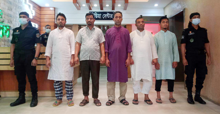 পৈত্রিক সম্পত্তি নিয়ে দ্বন্দ্ব: চাচাতো ভাইকে কুপিয়ে খুন