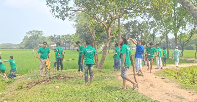 খাল খনন কর্মসূচি ঘিরে বিএনপির দুই পক্ষের ধাওয়া-পাল্টাধাওয়া