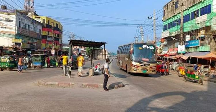 ঢাকা-সিলেট মহাসড়কে চলছে দূরপাল্লার পরিবহন