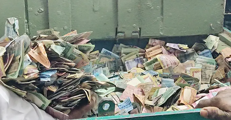 পাগলা মসজিদের ১৩ দানবাক্সে মিললো ৩৫ বস্তা টাকা