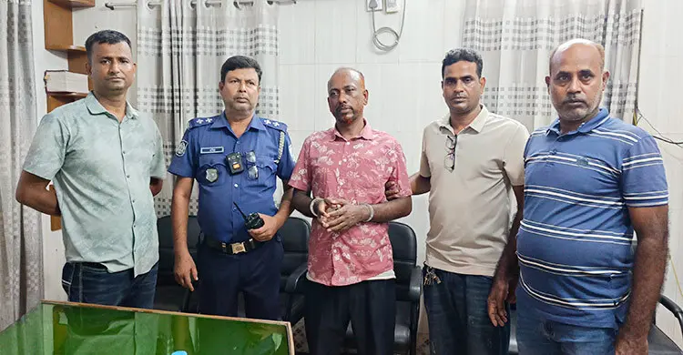 হাতকড়াসহ পালানো আ’লীগ নেতা ৮ ঘণ্টা পর আটক