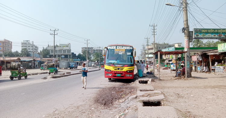 ঢাকা-সিলেট মহাসড়কে বেড়েছে দূরপাল্লার পরিবহন