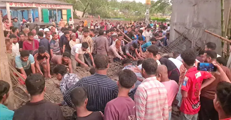 কিশোরগঞ্জ বিসিকের ফটক ধসে নির্মাণ শ্রমিকের মৃত্যু