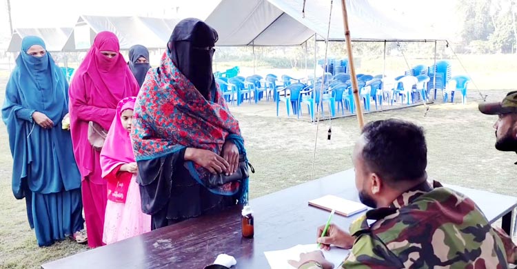 কিশোরগঞ্জে সেনাবাহিনীর উদ্যোগে দিনব্যাপী বিনামূল্যে চিকিৎসাসেবা