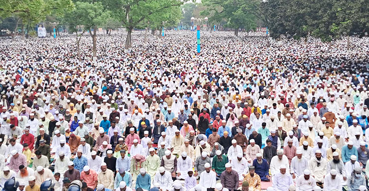 ছয় লাখ মুসল্লির ঢলে ইতিহাস ছুঁলো শোলাকিয়া ময়দান