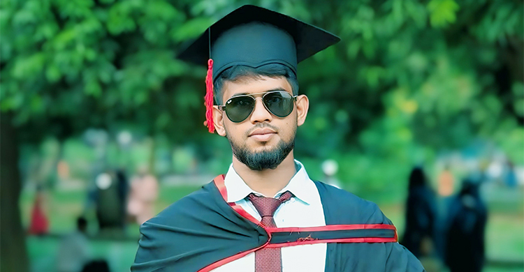 ৪৯তম বিসিএসের শিক্ষা ক্যাডারে প্রথম হয়েছেন পাকুন্দিয়ার রাসেল