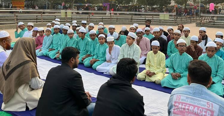 কোনো চাপের কাছে নতিস্বীকার করবে না সরকার: শিক্ষা উপদেষ্টা