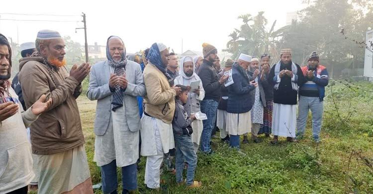 শহীদ মোবারকের কবর জিয়ারত করে ডা. জেহাদের নির্বাচনী প্রচারণা শুরু