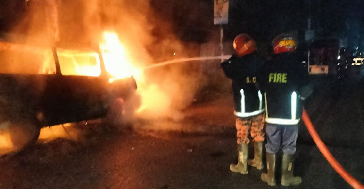 কিশোরগঞ্জে রাতভর নাশকতার চেষ্টা, সতর্ক আইনশৃঙ্খলা বাহিনী