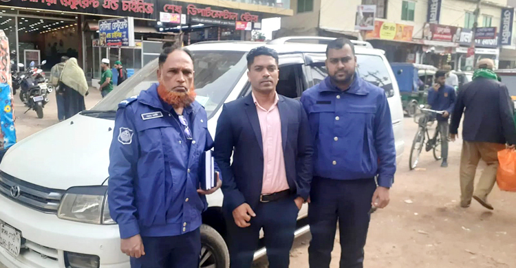 লক্ষ্মীপুরে ফার্মেসিসহ ৪ প্রতিষ্ঠানকে জরিমানা