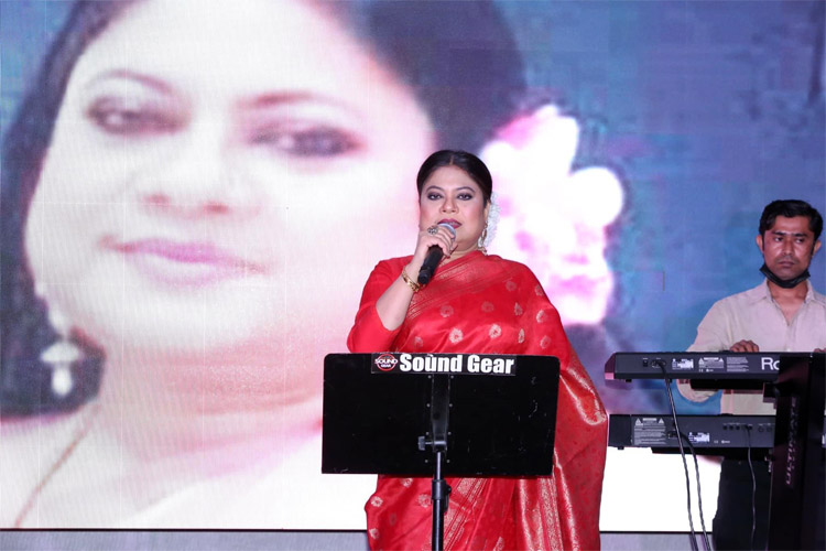 জীবনে নেতিবাচক কোনো কাজে জড়াইনি : কনকচাঁপা