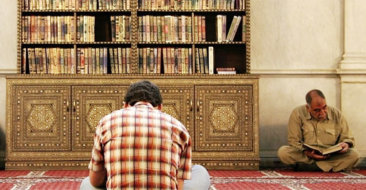 হেলান দিয়ে ঘুমালে কি অজু ভেঙে যায়?