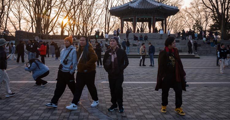 চীনা পর্যটকদের ভিসামুক্ত প্রবেশ সুবিধা দেবে দক্ষিণ কোরিয়া