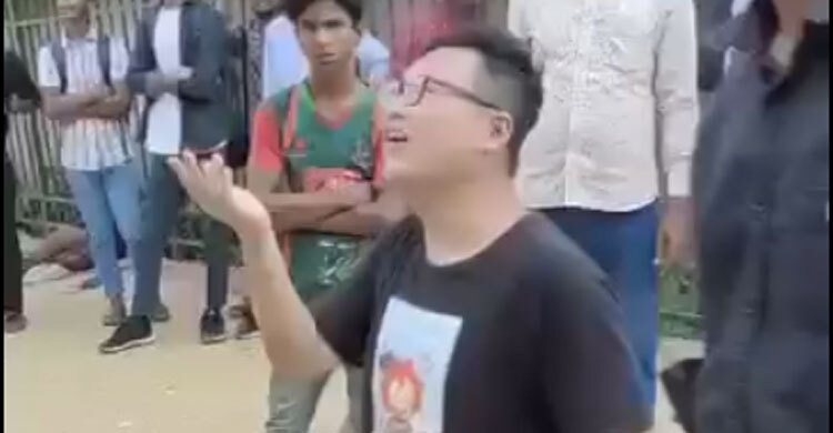 Korean national wails losing phone at Dhaka airport station