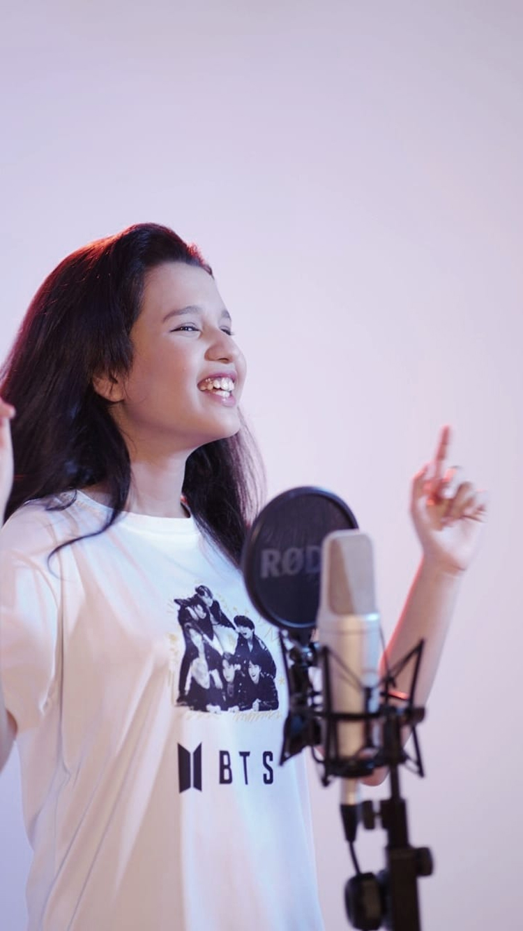 কোরিয়ান ভাষায় রুব্বাত রওজার মৌলিক গান