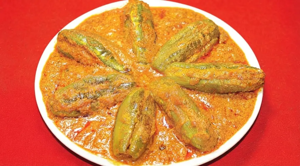 দুপুরের ভাতের সঙ্গে জমুক পটলের কোরমা