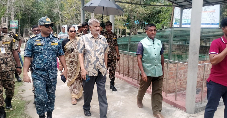 সপরিবারে করমজল ভ্রমণে পরিকল্পনামন্ত্রী