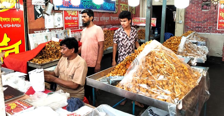বিদেশেও খ্যাতি ছড়িয়েছে বগুড়ার ‘কটকটি’