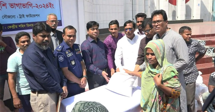 দুই শতাধিক অসহায়কে ঈদ সহায়তা দিলো ট্রাই ফাউন্ডেশন
