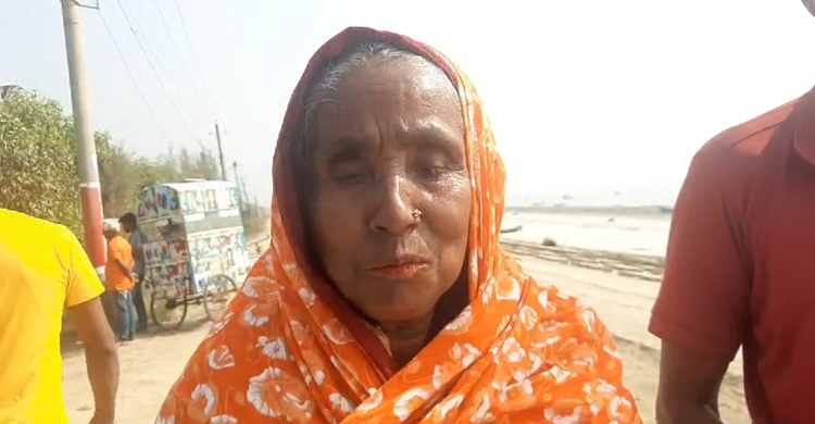 ভোট দিলেন দৃষ্টিপ্রতিবন্ধী কুলসুম