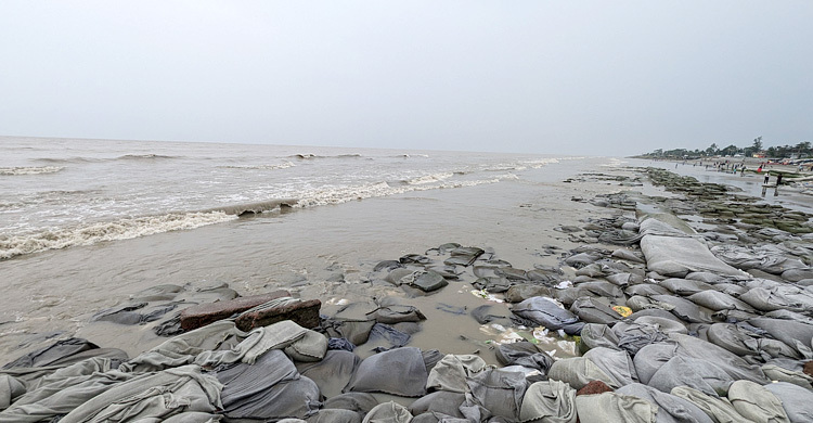 আজকের আবহাওয়া: ৮ জেলায় ঝোড়ো হাওয়াসহ বজ্রবৃষ্টি হতে পারে