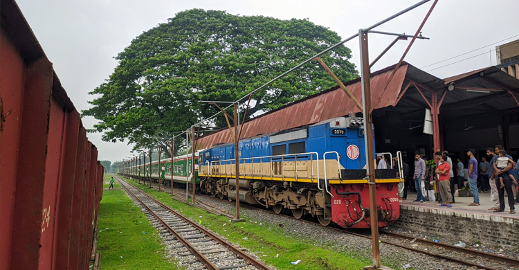 ২৩ ঘণ্টা পর কুড়িগ্রামের সঙ্গে সারাদেশের রেল যোগাযোগ স্বাভাবিক