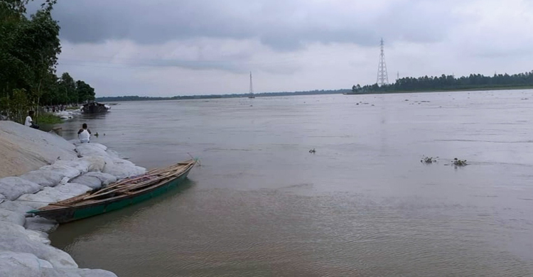 দুধকুমার নদের পানি বিপৎসীমার ওপরে, বন্যার শঙ্কা