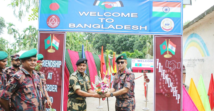মাদক-চোরাচালান প্রতিরোধে বিজিবি-বিএসএফের পতাকা বৈঠক