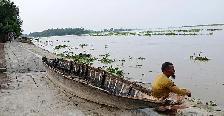 এখনও বিপৎসীমার উপরে দুধকুমার