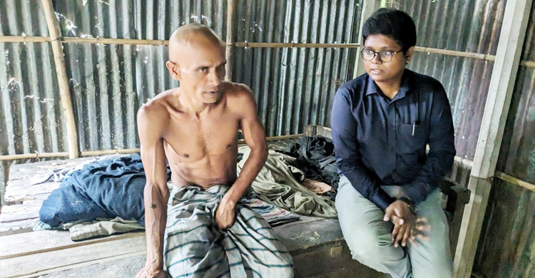 শিকলবন্দি আসাদুল-হাবিবুরের পাশে দাঁড়ালো জেলা প্রশাসন