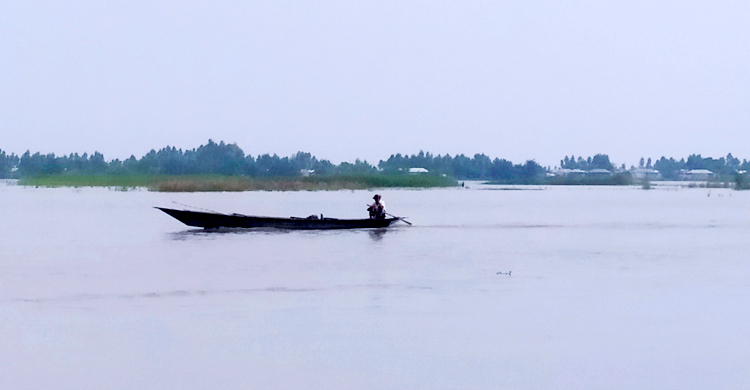 বিপৎসীমার ওপরে তিস্তার পানি, বন্যা আতঙ্কে কুড়িগ্রামবাসী