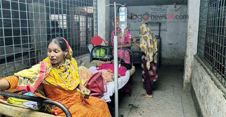 তিন চিকিৎসকে চলছে লক্ষাধিক মানুষের স্বাস্থ্যসেবা