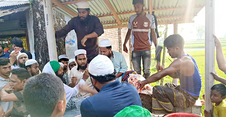 প্রথমবারের মতো গরুর মাংস বিক্রি হলো কুড়িগ্রামের যে বাজারে