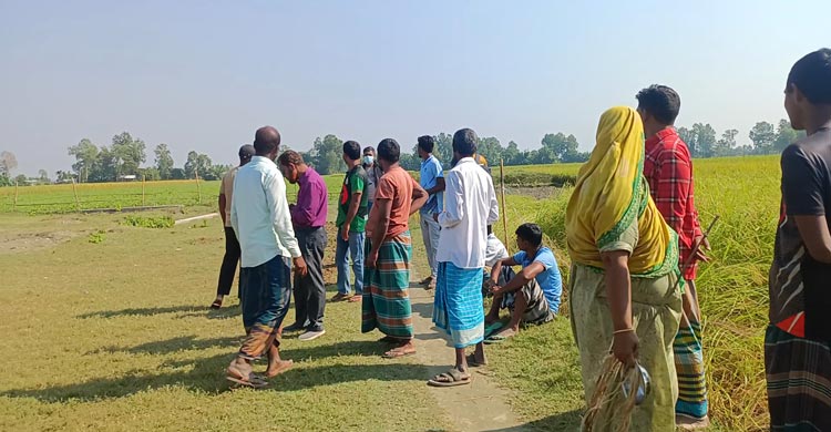 কুড়িগ্রামের চিলমারীতে টিআর, কাবিটা ও কাবিখা প্রকল্পের বরাদ্দ দেখিয়ে একই রাস্তায় বারবার প্রকল্প অনুমোদন নেওয়া হলেও কাজ না করা এবং সরকারি অর্থ আত্মসাতের অভিযোগ উঠেছে