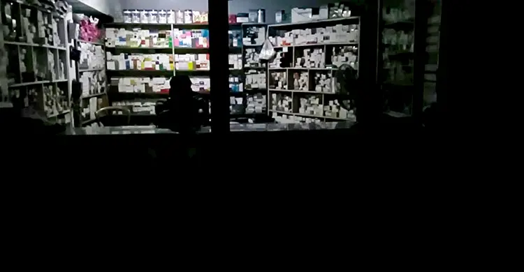 লোডশেডিংয়ে বিপর্যস্ত পরীক্ষার্থী-কৃষক-শ্রমজীবী