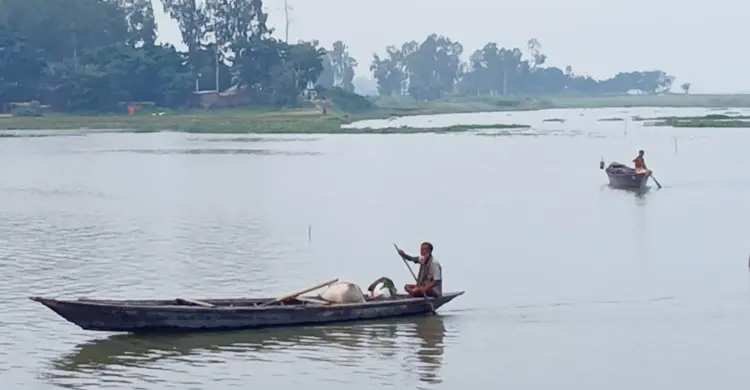কুড়িগ্রামে বাড়ছে নদ-নদীর পানি