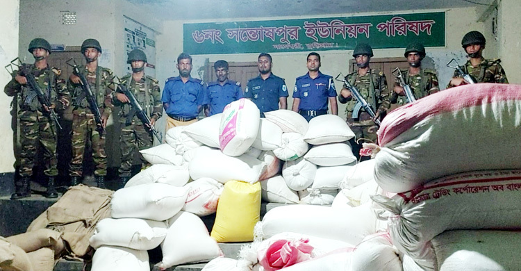 দুস্থদের চাল বিক্রি করলেন জনপ্রতিনিধিরা, অভিযানে উদ্ধার