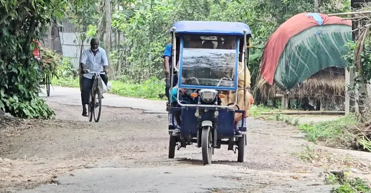 নির্ধারিত সময়েও শেষ হয়নি সংস্কার, ভোগান্তি চরমে