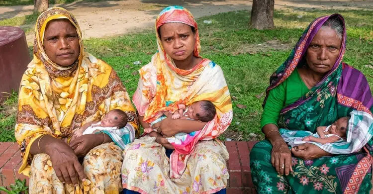 খরচের চাপে ফিকে একসঙ্গে ৩ সন্তা‌ন জন্মের আনন্দ