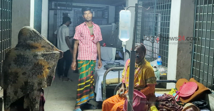 তিন চিকিৎসকে চলছে লক্ষাধিক মানুষের স্বাস্থ্যসেবা