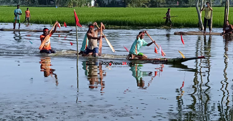 কুড়িগ্রামে ভেলাবাইচে মাতলো এলাকাবাসী