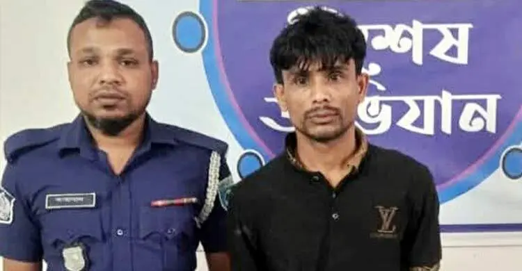 পাম্পে তেল নিতে এসে গ্রেফতার একা‌ধিক মামলার আসামি