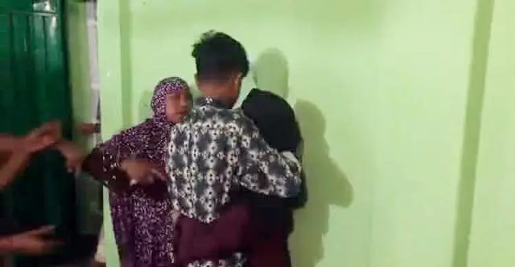 কেউ কাউকে ছাড়তে নারাজ, প্রেমিক যুগলের কান্নার ভিডিও ভাইরাল