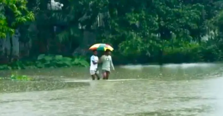 বরাদ্দ ৩০ টন চাল, বন্যার্তদের ভাগ্যে জোটেনি একমুঠোও