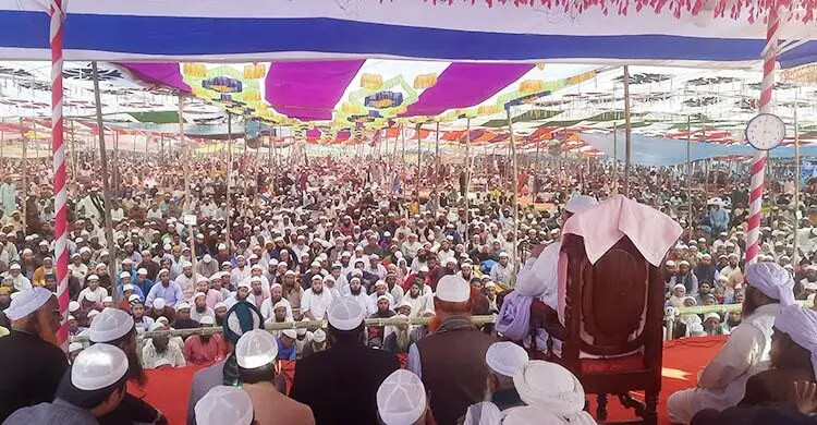 কুড়িগ্রামে ৩ দিনব্যাপী ইজতেমা শুরু, ধরলা পাড়ে মুসল্লিদের ঢল