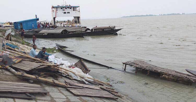 ব্রহ্মপুত্রে আকস্মিক ঝড়, ডুবে গেলো ২৫ নৌকা