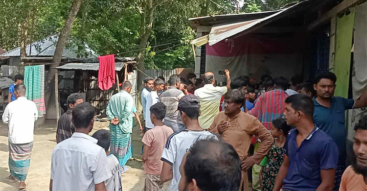 চোর ছেড়ে দিলো পুলিশ, বিক্ষুব্ধ জনতার বাড়ি ঘেরাও