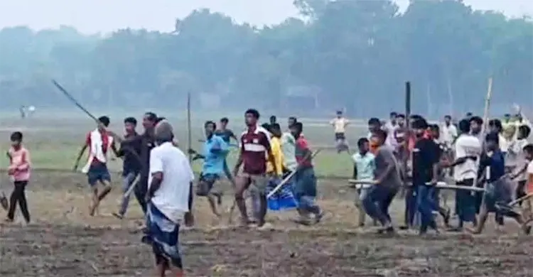 কবরস্থানের গাছ বিক্রি নিয়ে দুই গ্রামবাসীর সংঘর্ষ, আহত ২০