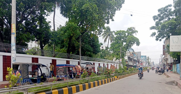 গণঅভ্যুত্থানের পর জ্বলেনি শহরের ২৬৬ সৌন্দর্যবর্ধক সড়কবাতি