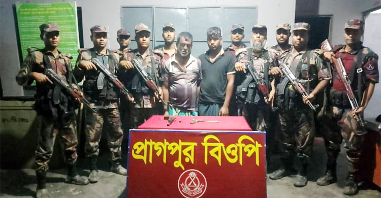 কুষ্টিয়ায় পৃথক অভিযানে বিদেশি পিস্তল-শর্টগানসহ আটক ২